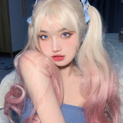 凤归巢踏尽千里花红